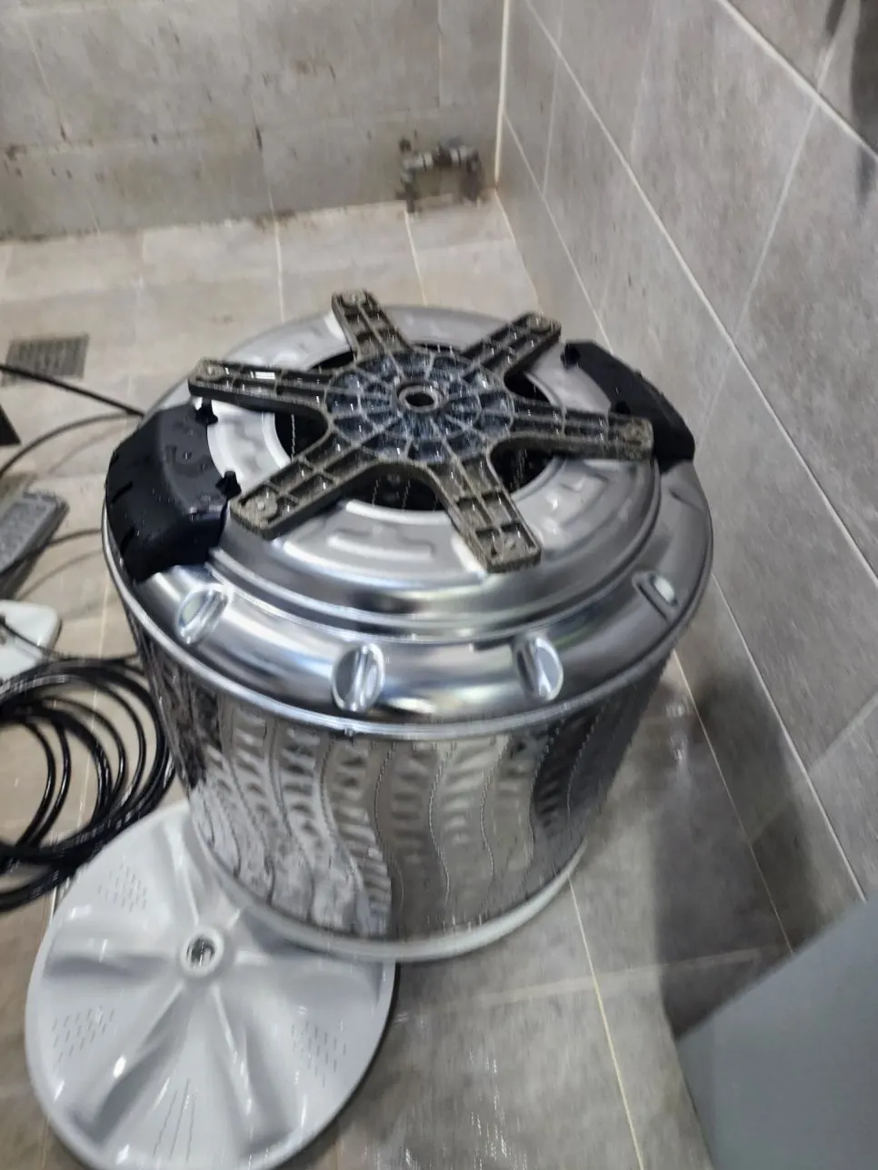 ⚠️ **세탁기 겉은 깨끗한데, 속은 '곰팡이 폭탄'이라고요? 분해청소, 선택 아닌 필수인 이유! 천안 세탁기 분해청소 라온케어와 함께 그 이유를 찾아보겠습니다. 사진 4