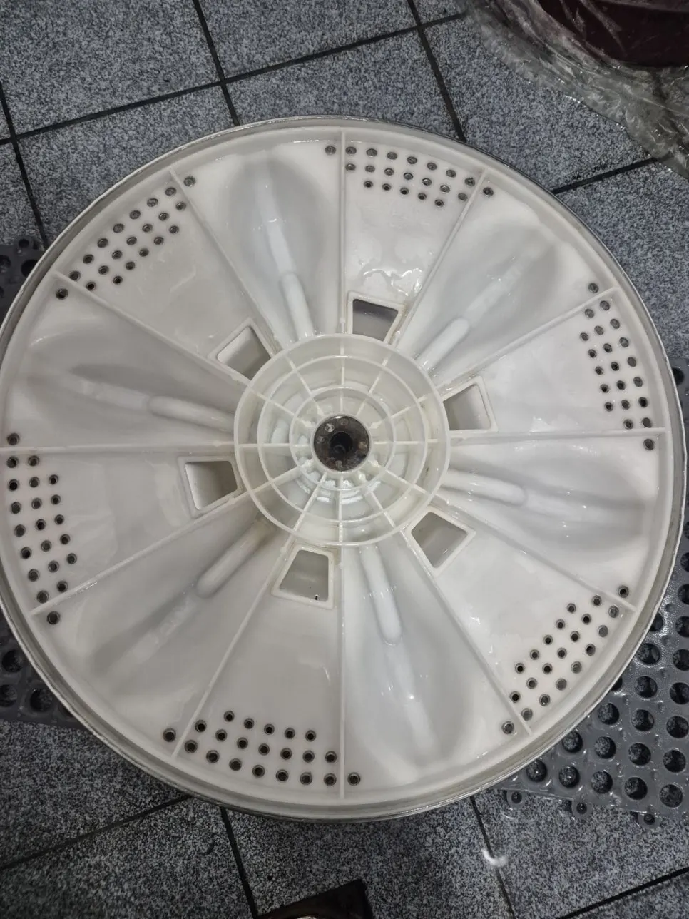 💸 ⏰ "세탁기 청소 안 하면 돈이 새어 나갑니다!" 당장은 몰랐던 '보이지 않는 비용'과 세탁기의 수명에 대해 성남 세탁기 분해청소 라온케어가 알려드리겠습니다. 사진 5