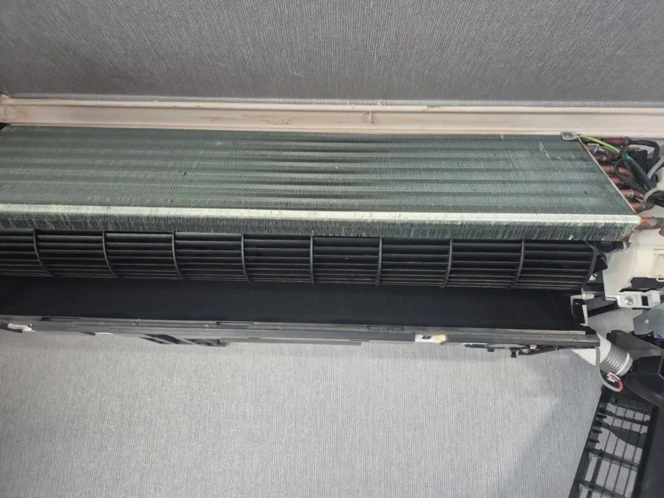 🌬️ 🏡 `인천 에어컨 분해청소 라온케어`가 제안하는 에어컨 분해청소: '시원함' 그 이상의 '깨끗함'을 위해 사진 5