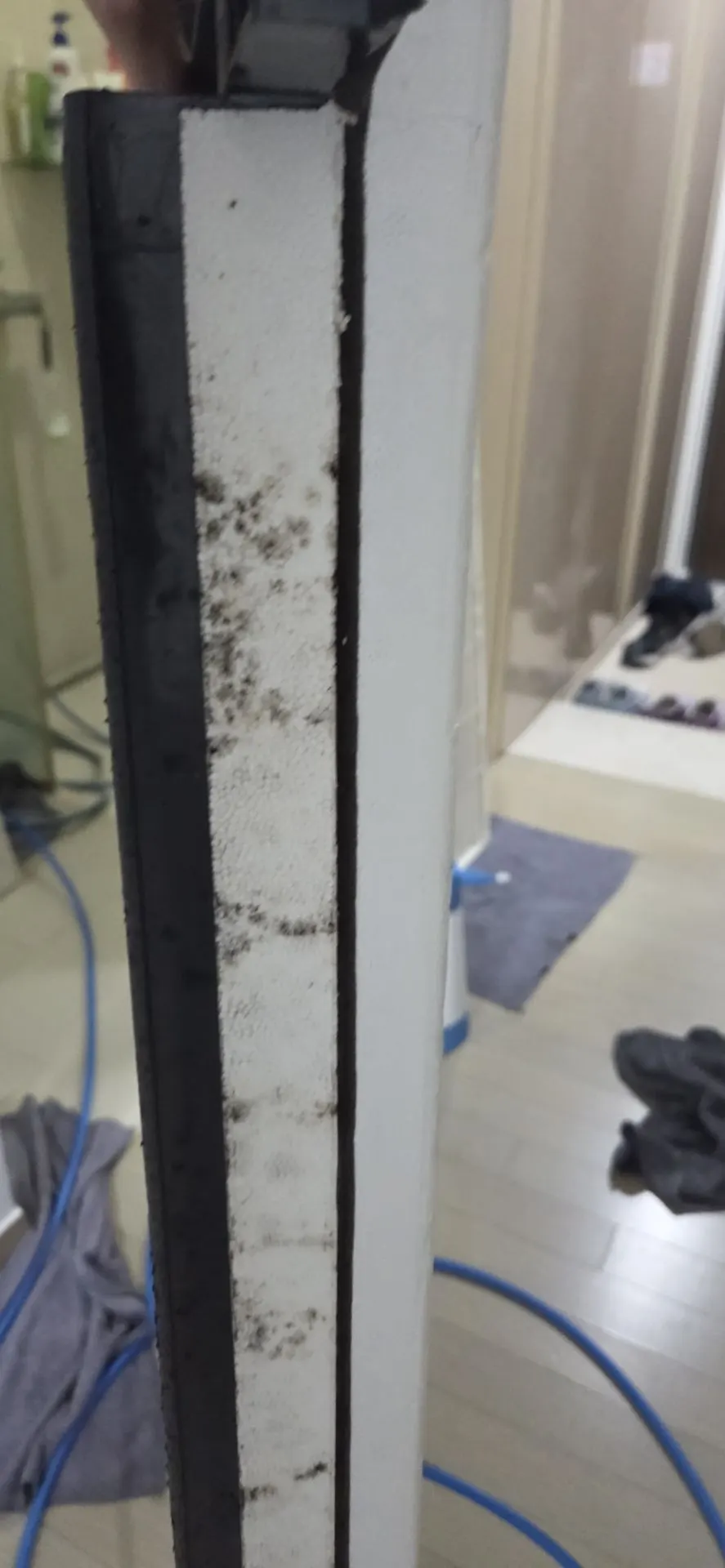 🛠️ 💨 DIY 청소로는 부족합니다! 용인 에어컨 분해청소 라온케어가 제안하는 에어컨, '숨겨진 곳'까지 완벽한 청소의 중요성