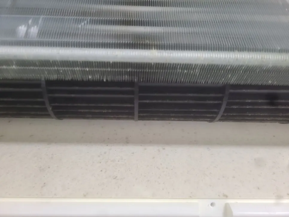 ⚙️ 🔬 에어컨 성능 저하의 숨겨진 원리: 수원 에어컨 분해청소 라온케어가 분석하는 '오염'과 '기술적 해결책