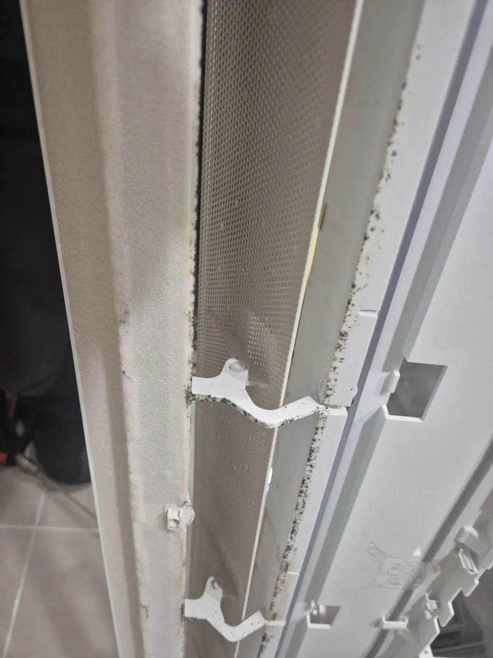 왜 에어컨 분해청소를 해야 할까요? 부천 에어컨 분해청소 라온케어가 전하는 깨끗한 공기와 건강 관리법 사진 7